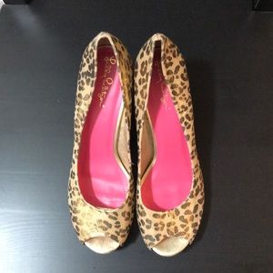 Lilly Pulitzer Sparkly Cheetah Wedge Women’s 9